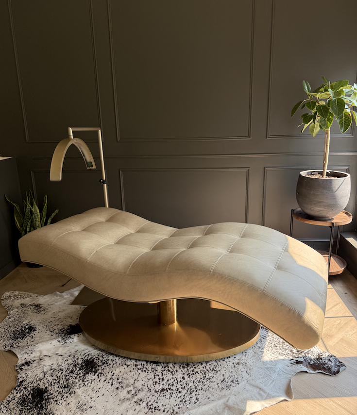 The Ideal Treatment Room Setup for Estheticians: Lighting, Layout & Comfort
