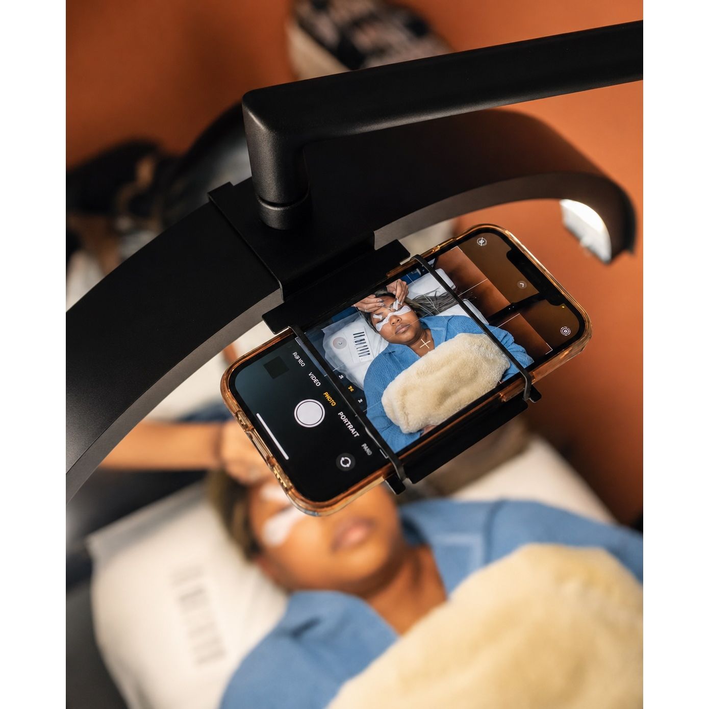 CosmoGlo Phone Clip