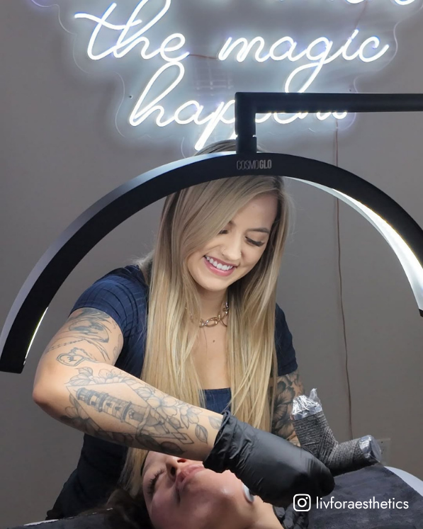 10 Things 35,000+ Beauty Professionals Say About CosmoGlo Treatment Room Lighting