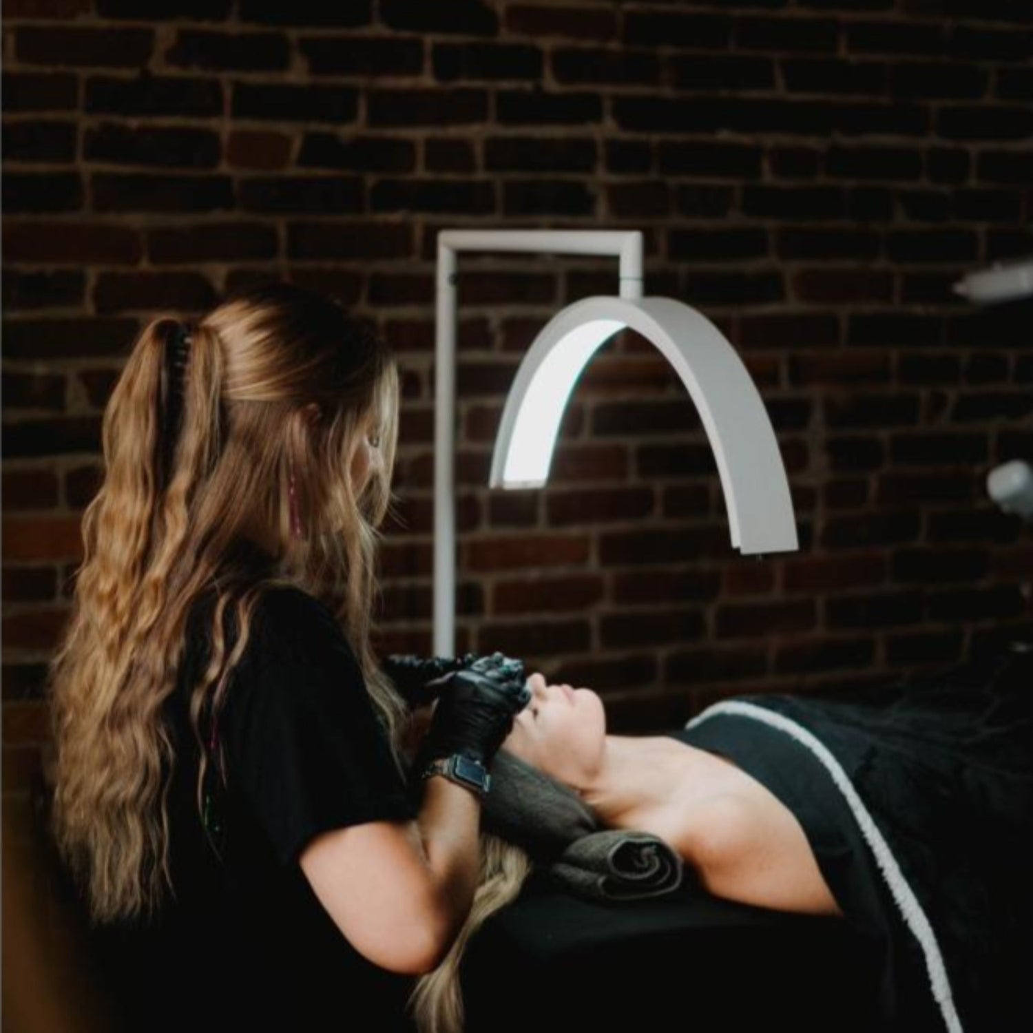 Why Does My Lighting Keep Creating Shadows During Facials?