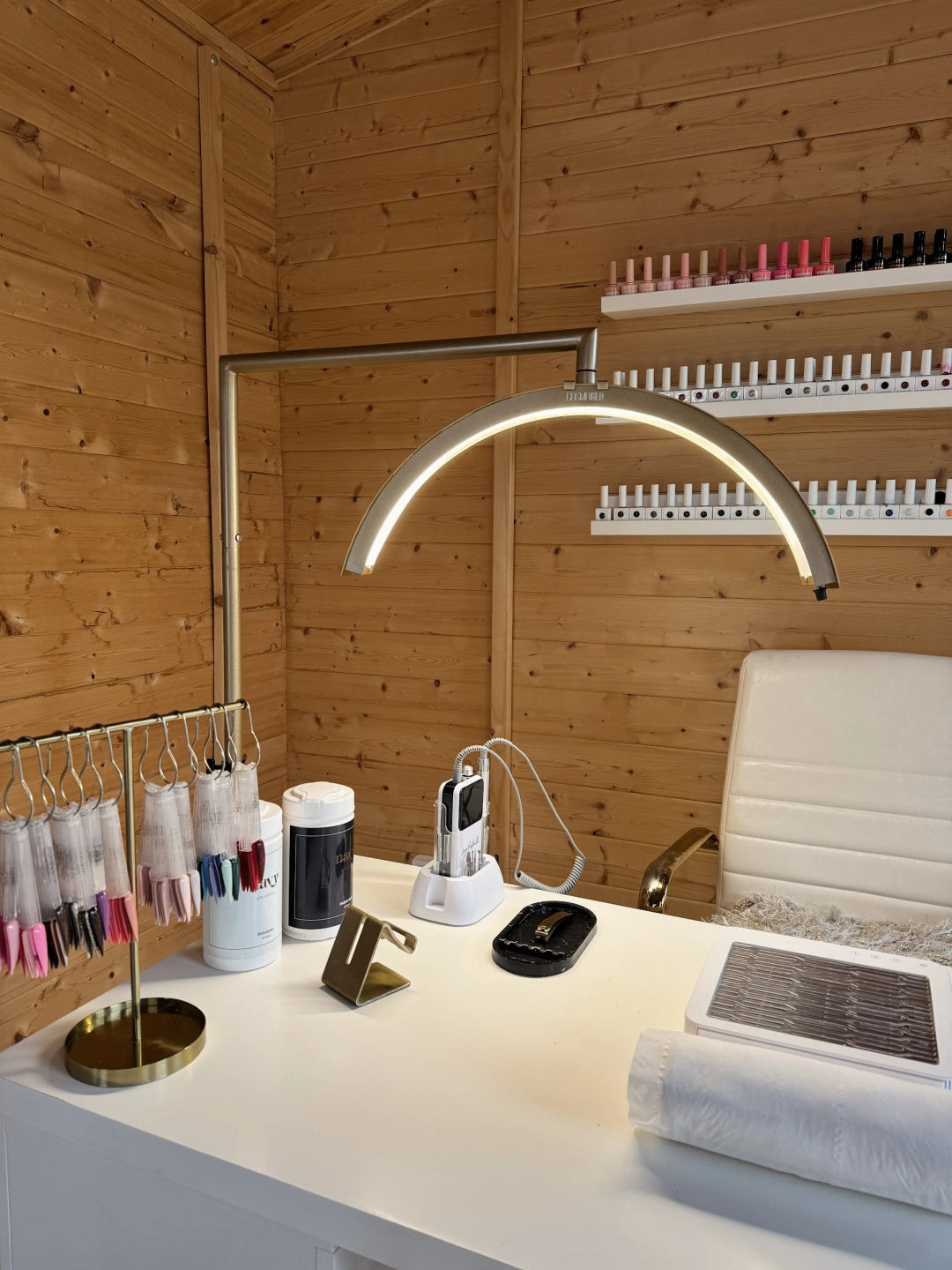 best nail lamp for nail techs